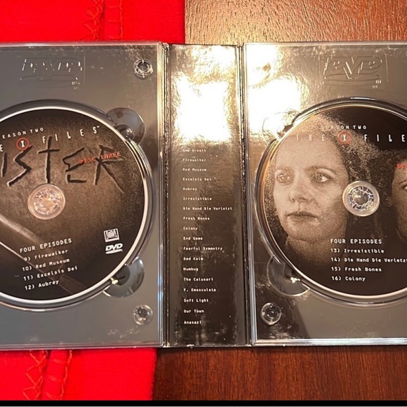 The X Files complete 2nd & 3rd Seasons DVD sets - Picture 11 of 12